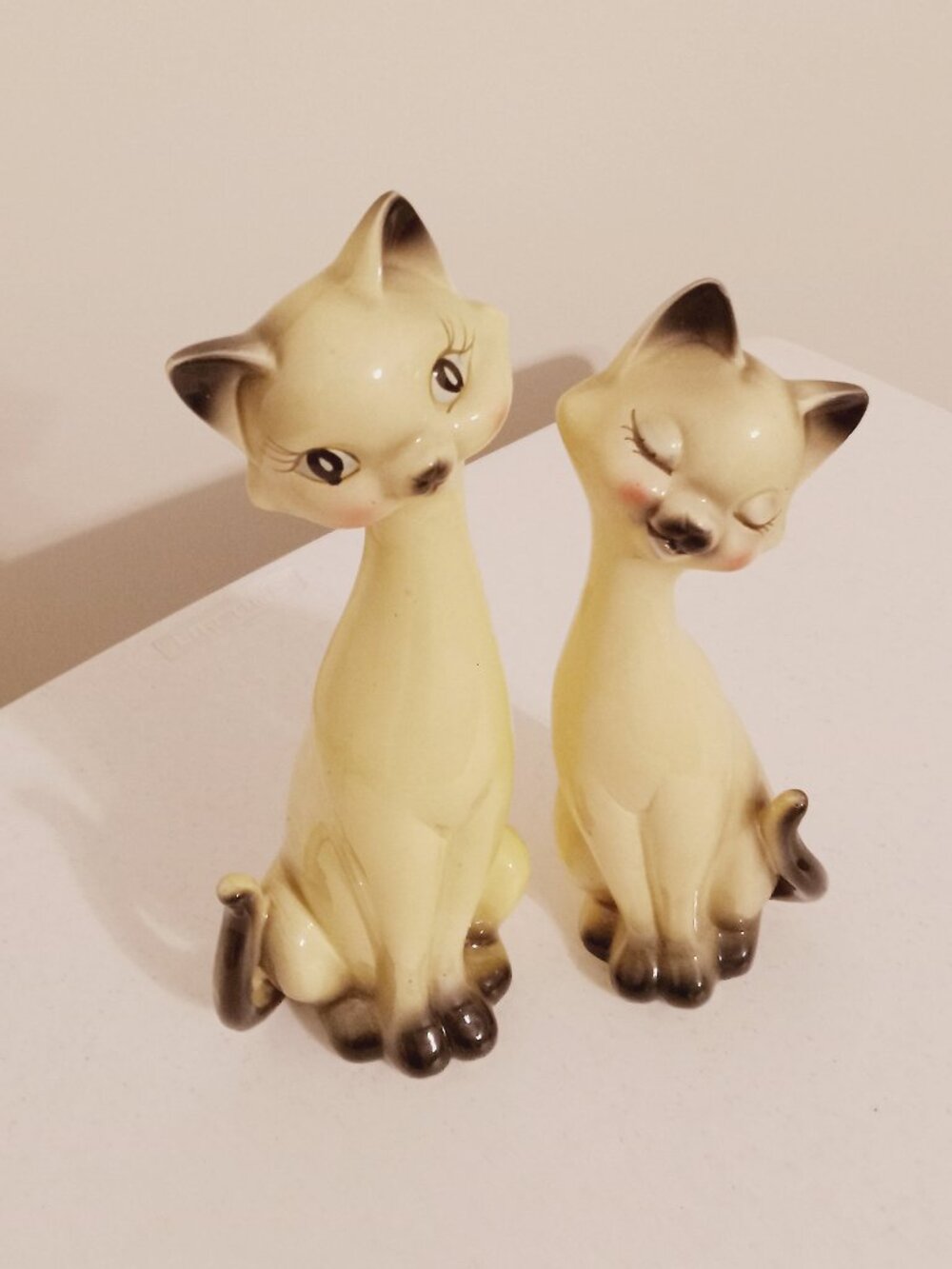 Vintage Ceramic Cat Pair Made in Japan